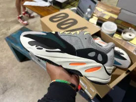 Adidas Yeezy Boost 700 - Wave Runner