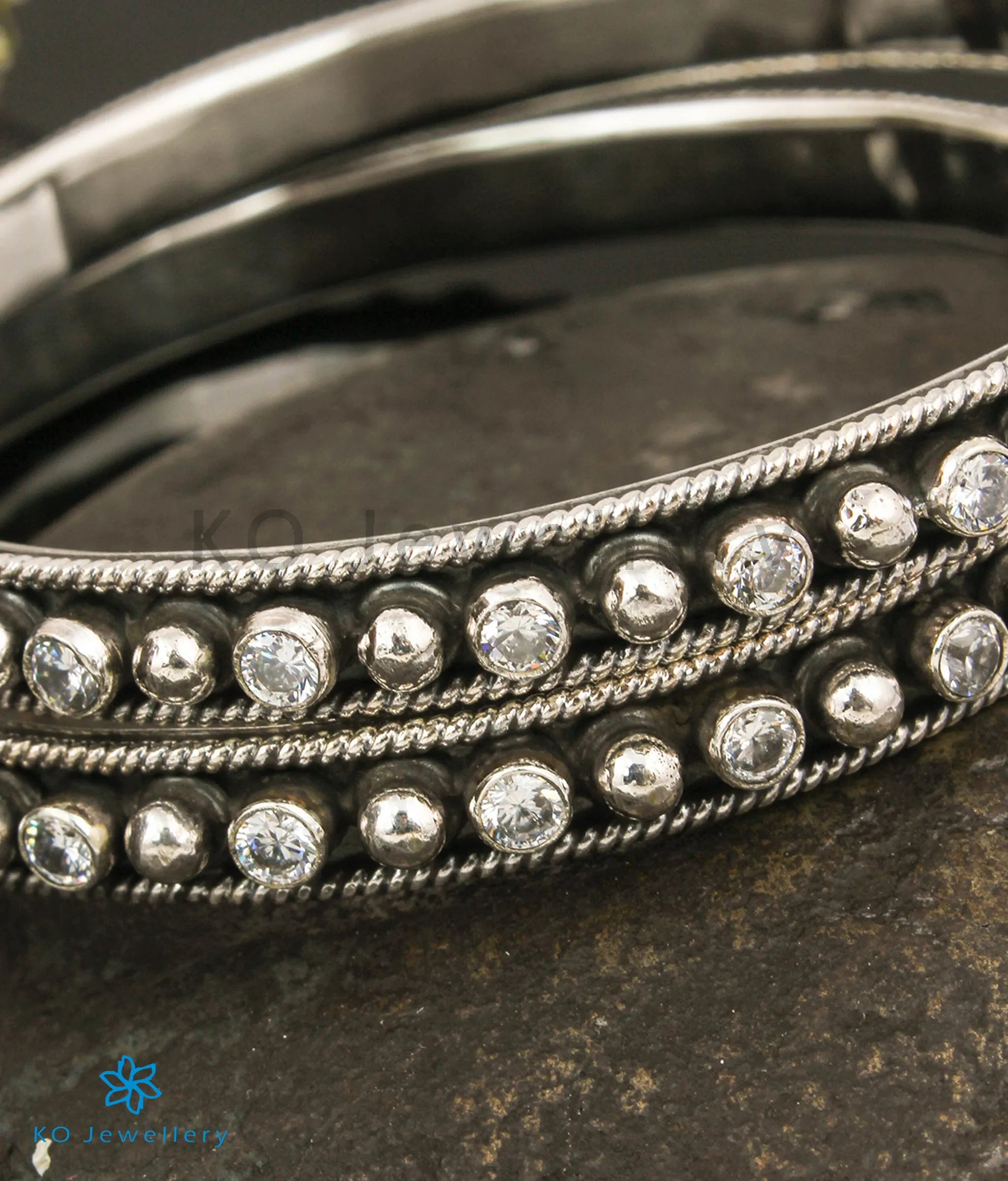 The Amintiri Silver Bangle (Size 2.6)